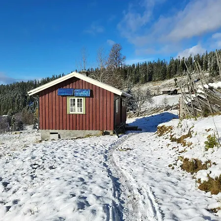Holiday home Authentic Near Risgrannbakken Sor-Fron